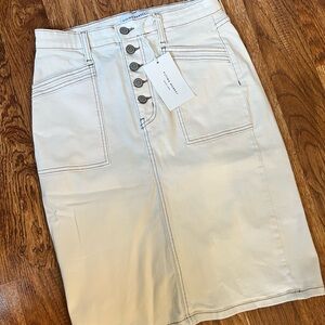 Flying Monkey Cream Button-Front Pencil Skirt